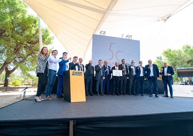 Foto La planta de CASE en Lecce celebra sus 50 años de actividad.